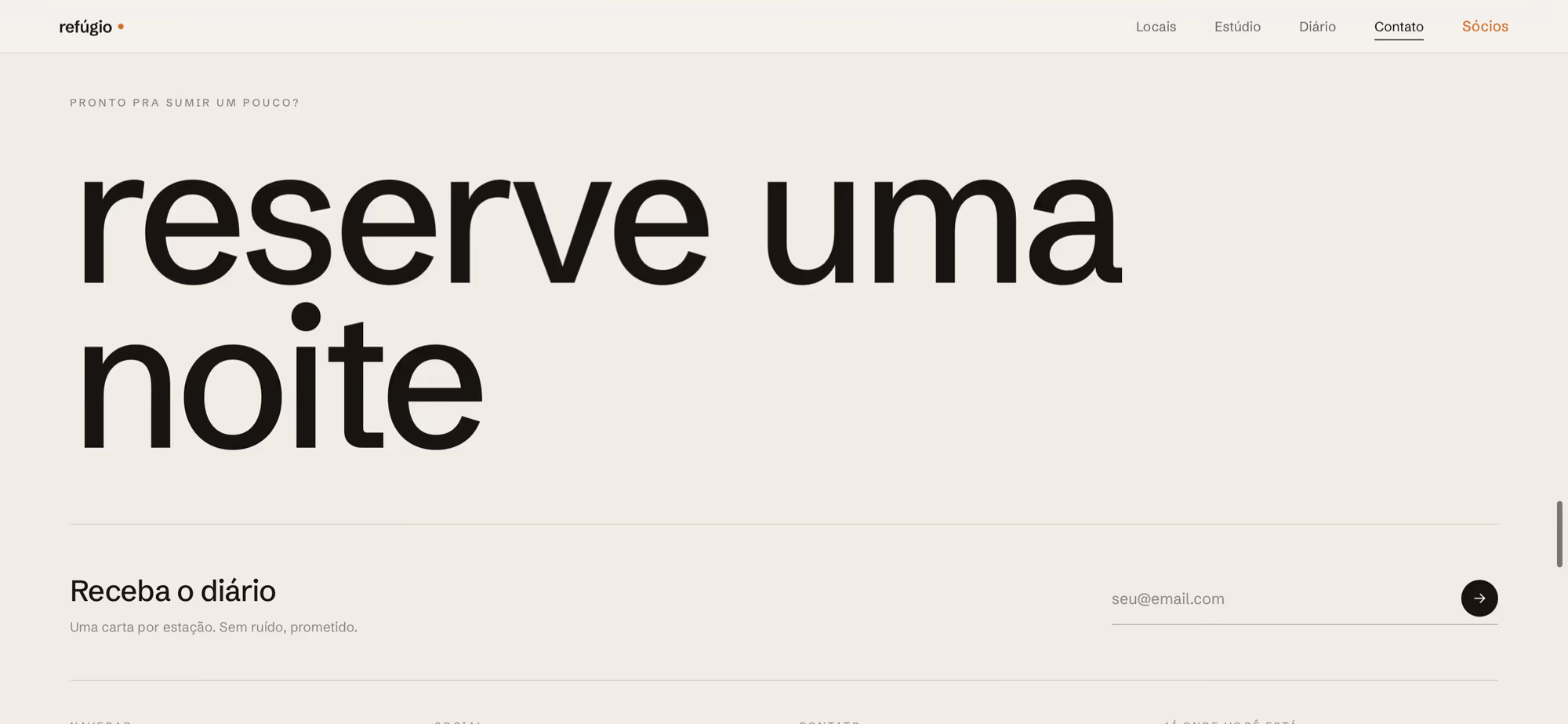 Seção de reserva de uma noite com formulário de inscrição no diário
